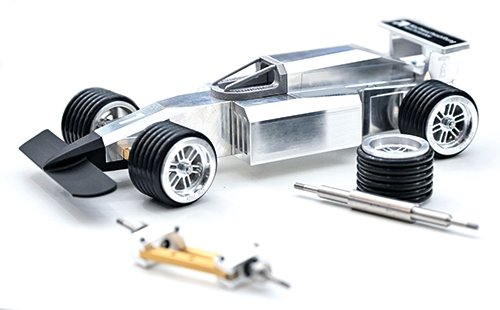 Formel-1-Modellrennwagen mit Einzelteilen – Beispiel aus der Mitmachaktion für Schulklassen auf der Sonderschau Bildung 2025