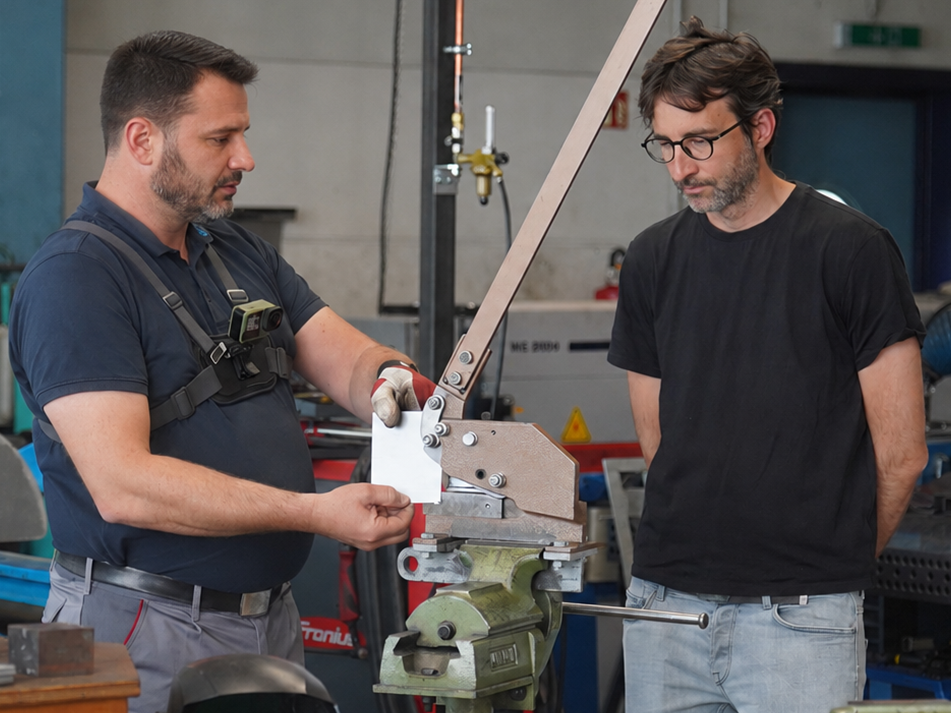 Praxiswissen für die Ausbildung nutzbar machen mit Mira Guide